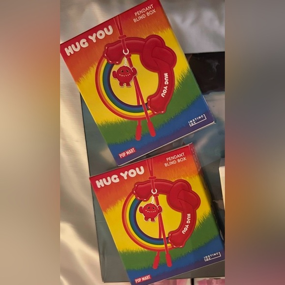 POP MART Accessories - Pop mart Hug You Pendant Blind Box 1 box